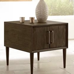 Brand New Ashley Furniture Kisper Square End Table
