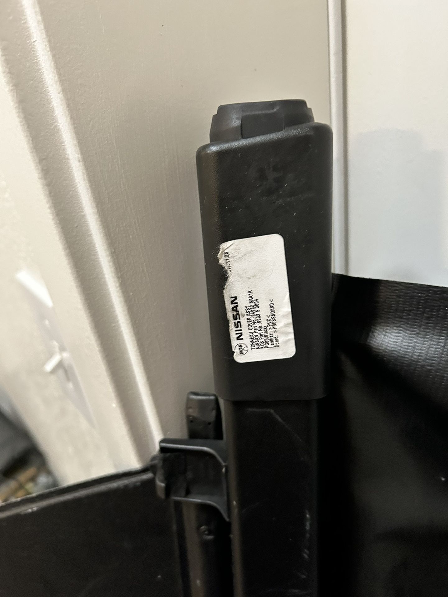 Nissan Tonneau Cover Assy