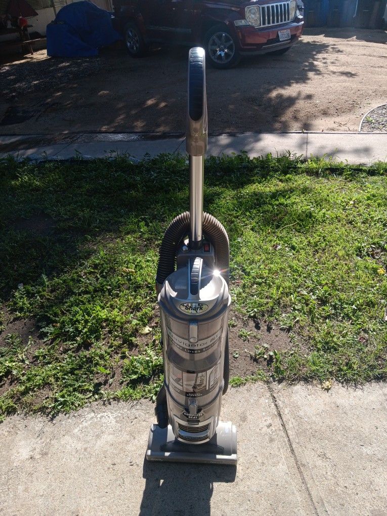 !! Vacuum Shark Navigator Works Good Firm Price