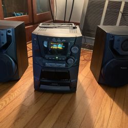 Panasonic 5 CD Stereo System SA-AK22