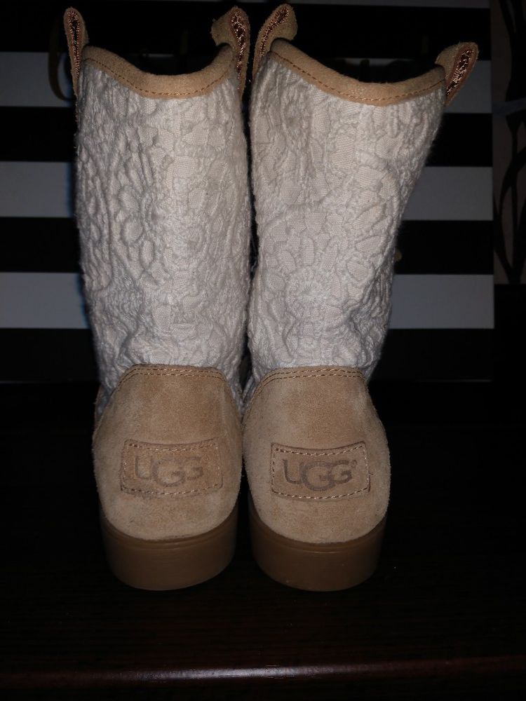 Uggs Size 4