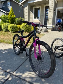 Women bike