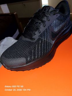 Unisex Nike Running Sneaker – All Black