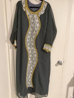 NEW Custom Made Elegant Dress – Dark Green with Gold Embroidery (Size Large)