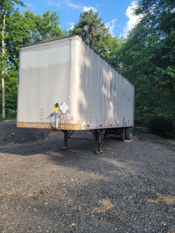 28 Foot Strickland Trailer