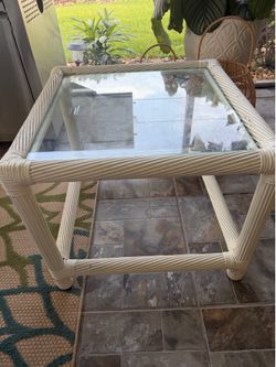 End patio table