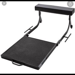 Hip Thrust machine Bret Contreras