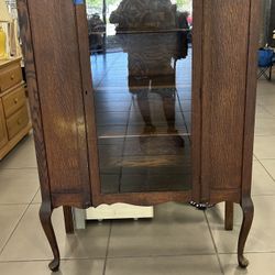 China Cabinet Vintage / Antique 