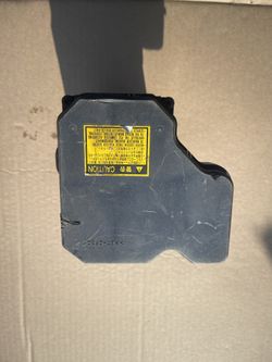 ABS Module 2005 Toyota Camry XLE