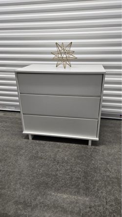 NICE SMALL WHITE DRESSER