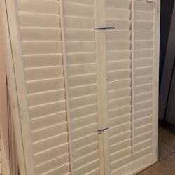 Solid Wood Interior Shutters – 21 Panels (Various Sizes) – Great Condition