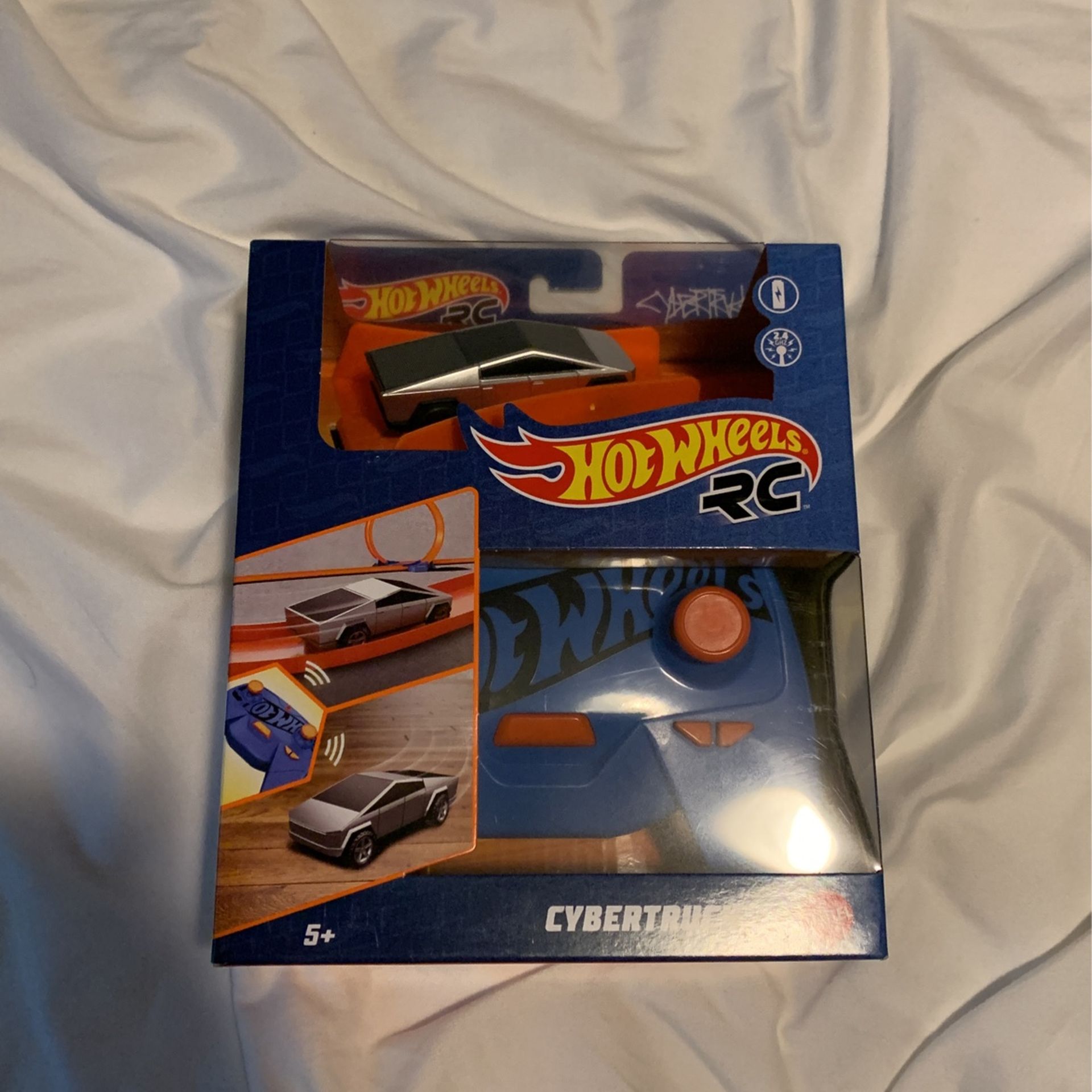 tesla cyber truck hotwheel