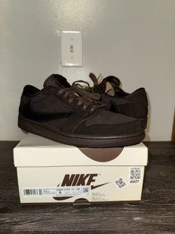 Jordan 1 Travis Scott Velvet size 9