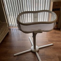 Halo 360 Swivel Soothing Bassinet