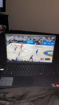 Dell Inspiron 15 3k R5/8GB/512 Laptop