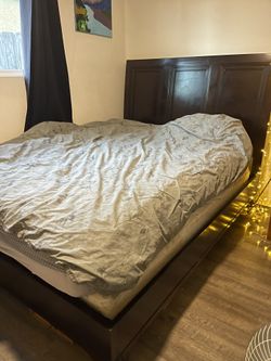 FREE Queen Mahogany Wood Bed Sleigh And Mattress