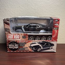 Boss 302 Mustang Hot Rod Die Cast Kit 1:24 Model Kit