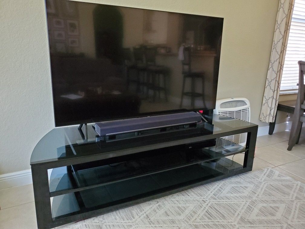 BDI Deploy Max 9640
3-shelf television stand
