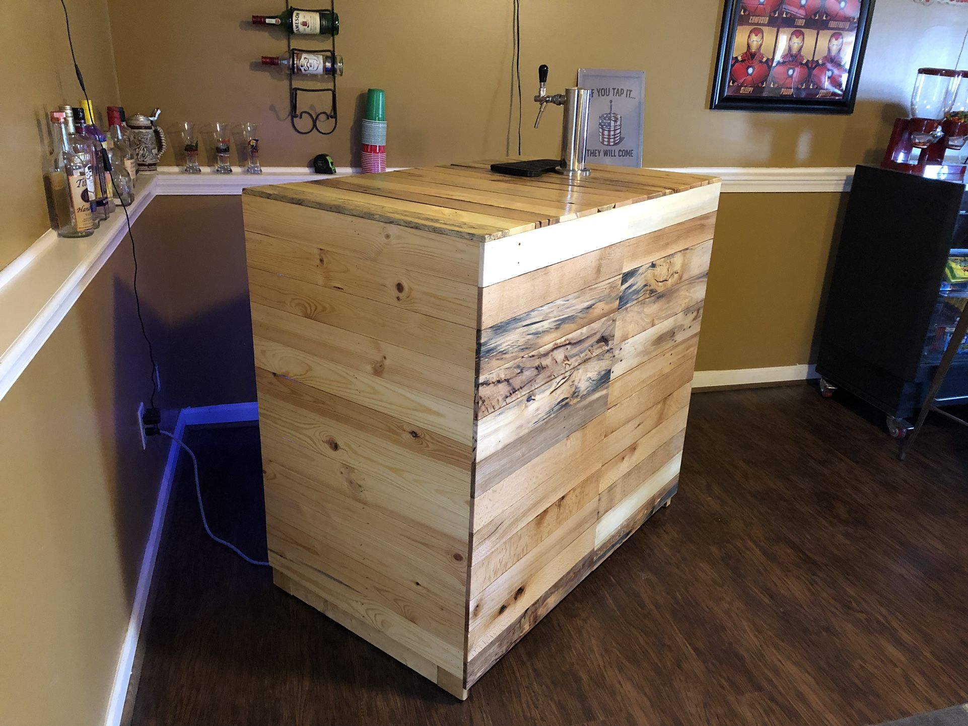 BAR. Handcrafted Wood Bar With Opening For Kegerator Pallet