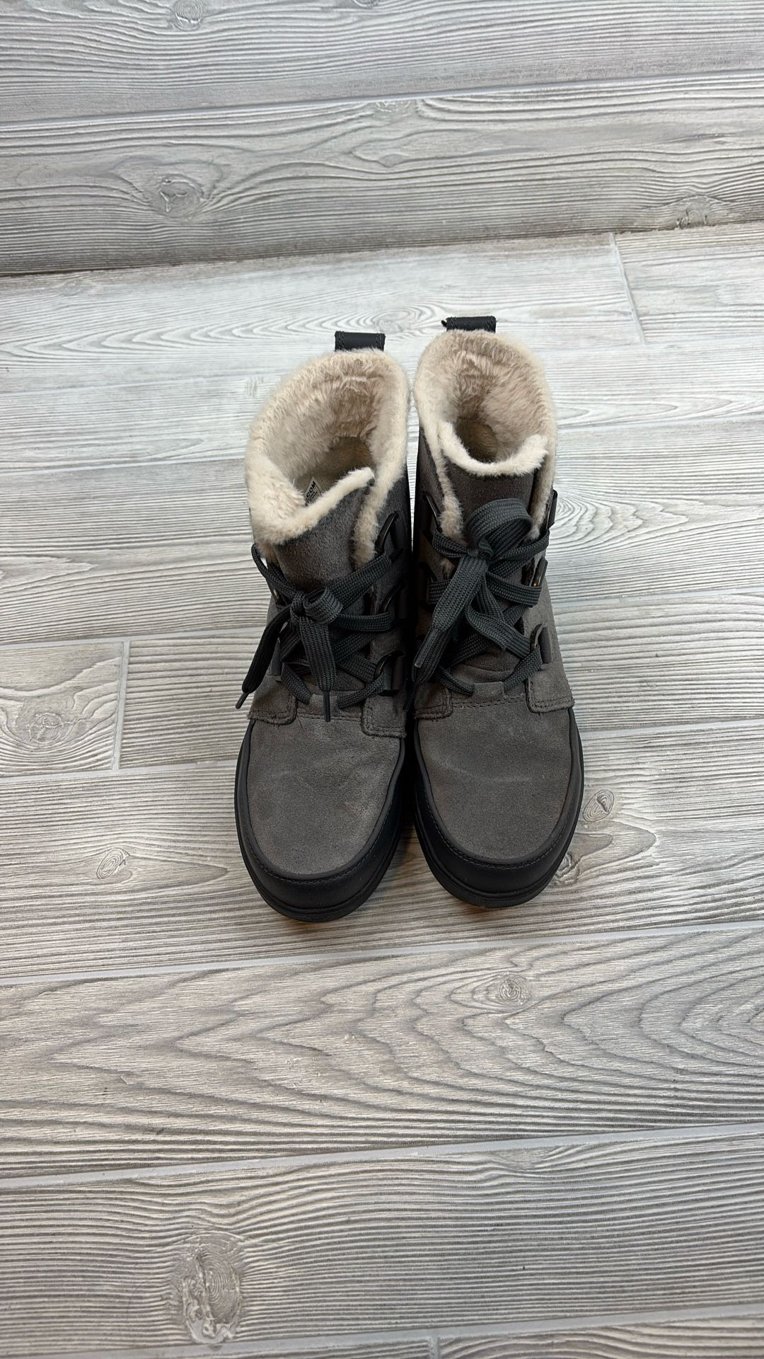 Sorel Tivoli Boots Size 9 Gray