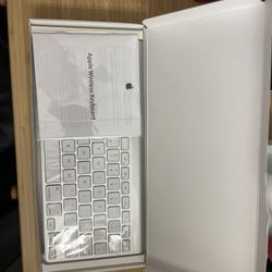 Apple Wireless Keyboard New 