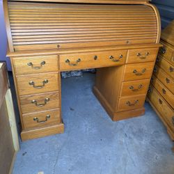 Gorgeous Mint Condition Vintage Roll Top Solid Oak Secretary Desk. With light. 