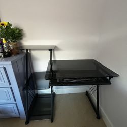 Glass Office Desk | Escritorio de Oficina de Vidrio