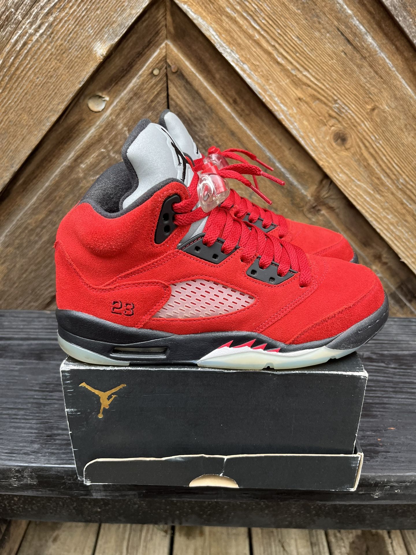 Nike Air Jordan Retro 5 Raging Bull for Sale in Indianapolis, IN - OfferUp