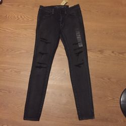 American Eagle Outfitters destroyed JEGGINGS size 6 ($16)