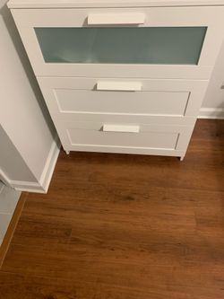 IKEA BRIMNES 3-Drawer Dresser, White, Frosted Glass Drawer