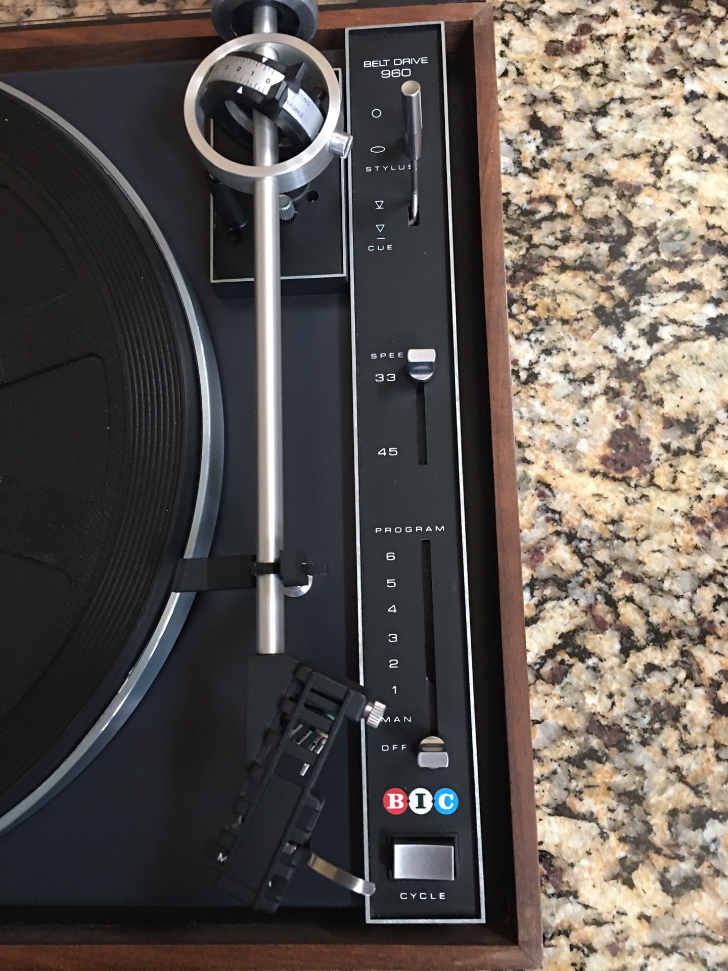 BIC 960 vintage belt drive turntable for Sale in Laveen Village, AZ