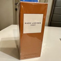 Marc Jacobs Amber Perfume 
