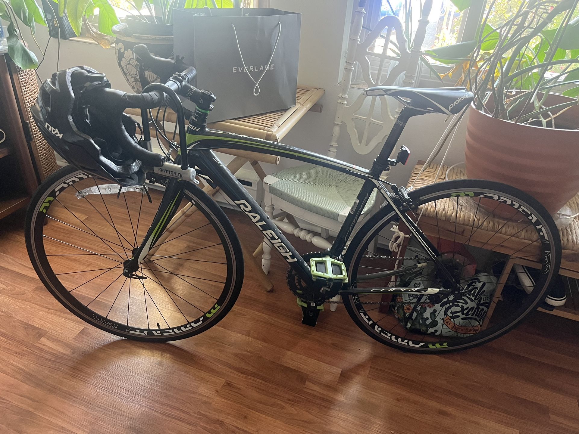 Raleigh Women's Capri 3.0 Endurance Race Bike '14 for Sale in Seattle ...