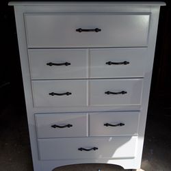 Refurb. 5 Drawer Dresser.