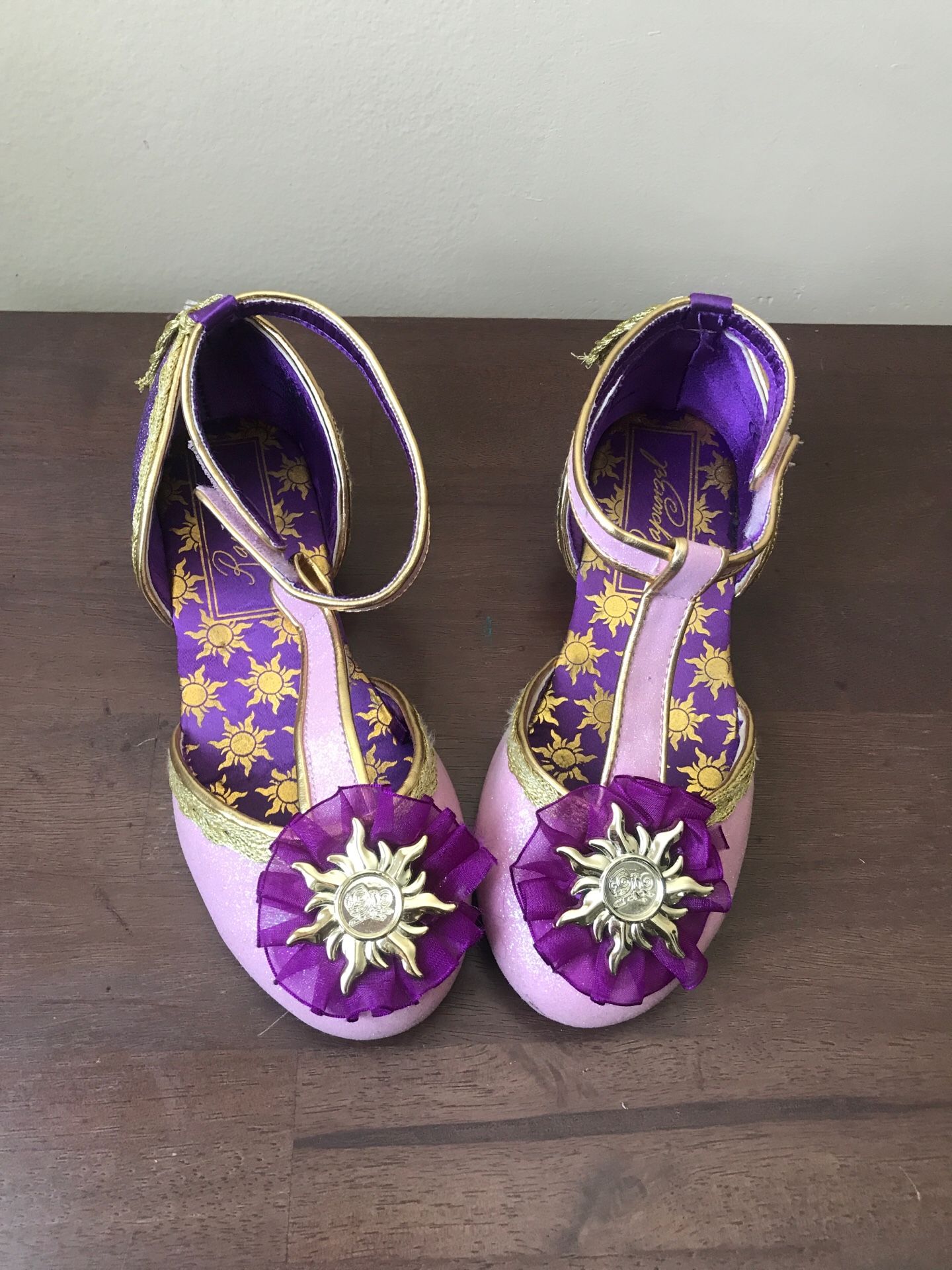 Disney's Rapunzel Girls Shoes Size US 13/1