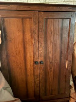 Closet wooden