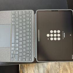 Logitech Combo Touch