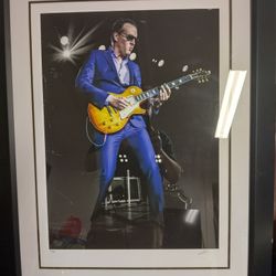 Joe Bonamassa with Gibson 59 Les Paul guitar 🎸