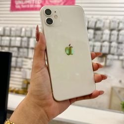 Iphone 11 64GB UNLOCKED🤍