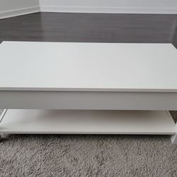 White Coffee Table / mesa de centro blanca, New In box
