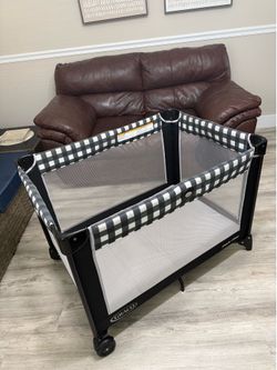 Pack ‘n Play On the Go Graco black