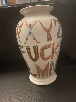 Supreme vase