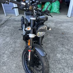 Svartpilent 401 (2021)