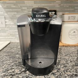 KEURIG  Coffee Maker 