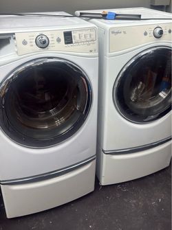 Used Whirlpool Washer and Dryer Set