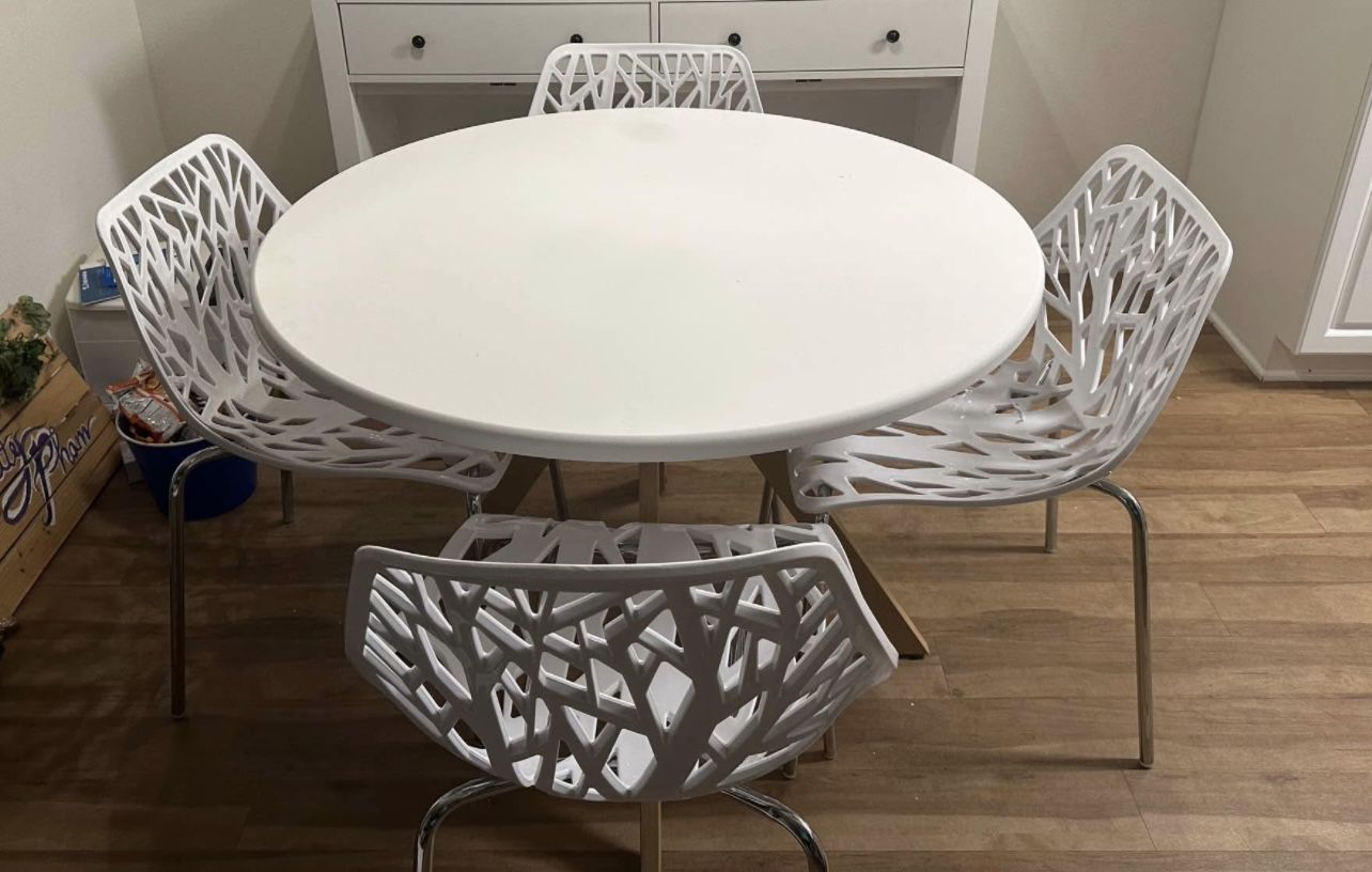 Modern Dining Table with 4 Chairs