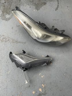 2014 Hyundai Elantra OEM Headlight , Fog light