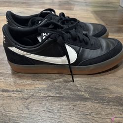 Nike - Ladies 7.5 