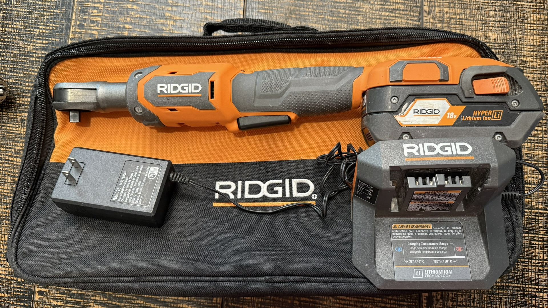 Ridgid 18 Ratchet 3/8 Battery 4 Ah And Charger $195