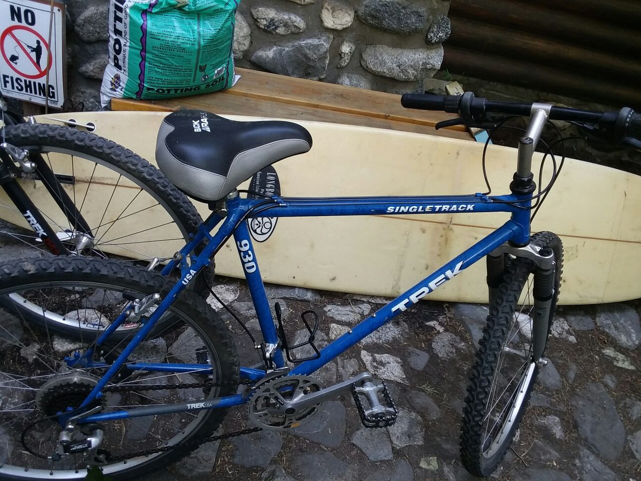 TREK 930 Singletrack Mountain Bike for Sale in Forest Falls, CA 